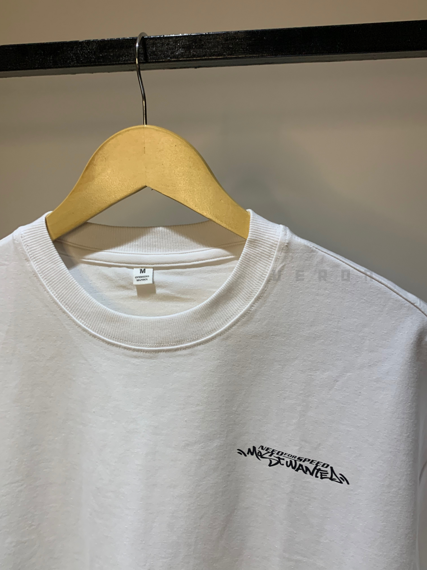 NFS Most Wanted - Premium White Dropshoulder T-shirt